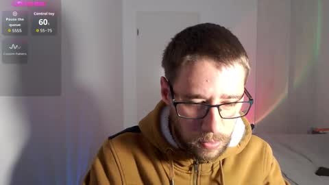 Snapshot of totoclown chatting on 10-08-25, 08:45 Thomas online show from 10-08-25, 08:45