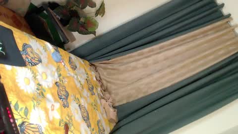 Snapshot of touch_my_body_daddy chatting on 03-09-25, 08:18 touch_my_body_daddy online show from 03-09-25, 08:18