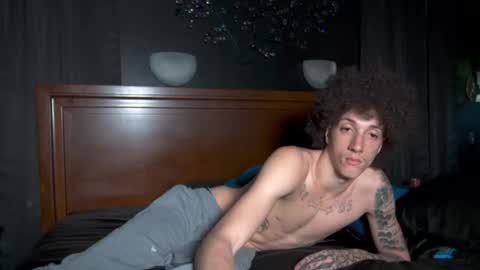Snapshot of toxicjohnni chatting on 07-10-26, 06:21 Johni online show from 07-10-26, 06:21