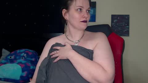 Lilly Miss Mistress Goddess Maam Queen Boss online show from 01-03-25, 12:30