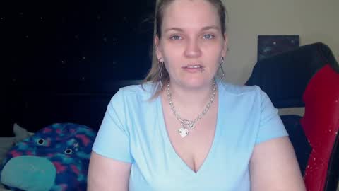 Lilly Miss Mistress Goddess Maam Queen Boss online show from 02-04-25, 10:54