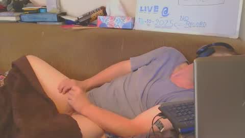 Toyboy online show from 10-18-25, 09:43