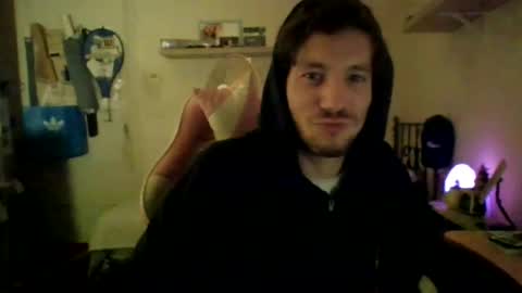 Snapshot of toyboysquirt chatting on 07-21-26, 06:16 toyboysquirt online show from 07-21-26, 06:16