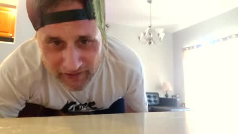 Snapshot of toyfuckcouple chatting on 09-18-25, 05:48 HusbandShamner online show from 09-18-25, 05:48