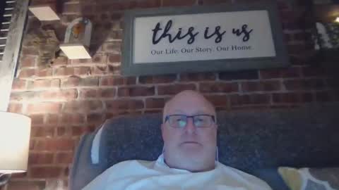 Snapshot of toyota1969 chatting on 11-16-25, 11:10 toyota1969 online show from 11-16-25, 11:10