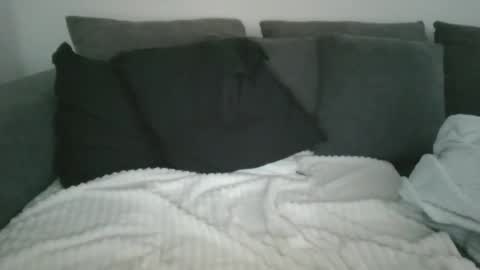 Snapshot of toyy_boy chatting on 11-17-25, 06:03 Tim online show from 11-17-25, 06:03