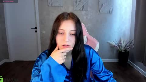 Snapshot of tracey_gill chatting on 06-01-26, 01:18 tracey_gill online show from 06-01-26, 01:18