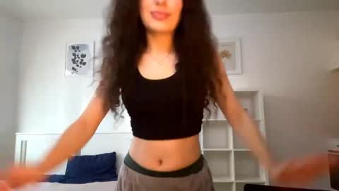 Snapshot of tracithetford chatting on 07-24-26, 04:38 Alex3 online show from 07-24-26, 04:38
