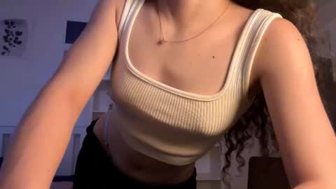 Snapshot of tracithetford chatting on 08-05-26, 05:49 Alex3 online show from 08-05-26, 05:49