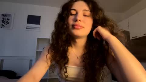 Snapshot of tracithetford chatting on 08-08-26, 05:04 Alex3 online show from 08-08-26, 05:04