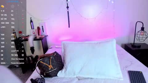 tracy online show from 11-30-25, 01:26