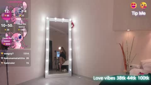 Snapshot of tracy_tay1or chatting on 01-08-25, 06:41 Tracy GMT2 Mon 3 AM - 4 PM Tue 3 AM - 4 PM Wed 3 AM - 4 PM Thur 3 AM - 4 PM Fri 3 AM - 4 PM online show from 01-08-25, 06:41