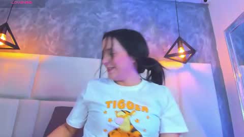 Tracy Wright online show from 07-05-26, 03:08