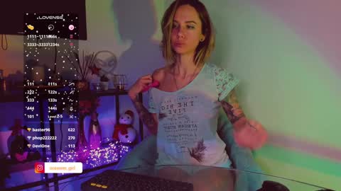 Snapshot of trafka_murafka chatting on 01-11-25, 03:55 Hey my name is Kiri Kiri online show from 01-11-25, 03:55