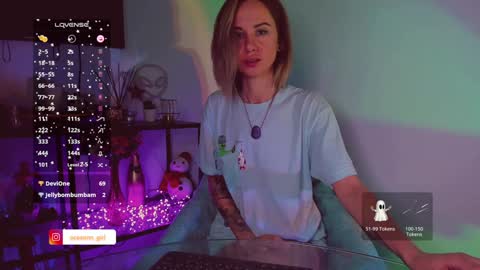 Snapshot of trafka_murafka chatting on 01-11-25, 11:02 Hey my name is Kiri Kiri online show from 01-11-25, 11:02