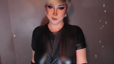 Snapshot of trandomsts chatting on 01-08-26, 06:10 DOM irish online show from 01-08-26, 06:10