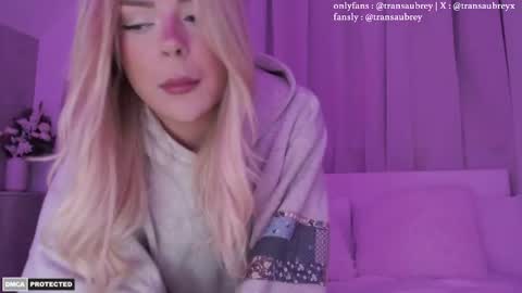 aubrey 3 online show from 11-17-25, 08:03