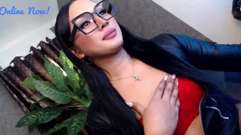 Snapshot of transbadassx chatting on 12-05-24, 01:47 CLEOPATHRA online show from 12-05-24, 01:47