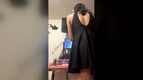 Snapshot of transgirlfriend chatting on 06-11-26, 01:27 transgirlfriend online show from 06-11-26, 01:27