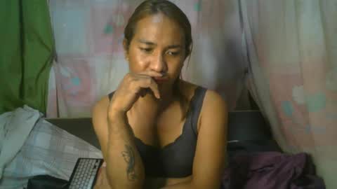 Snapshot of transhottie28 chatting on 03-04-25, 12:01 transhottie28 online show from 03-04-25, 12:01