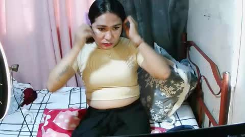 Snapshot of transhottie28 chatting on 11-24-25, 06:24 transhottie28 online show from 11-24-25, 06:24