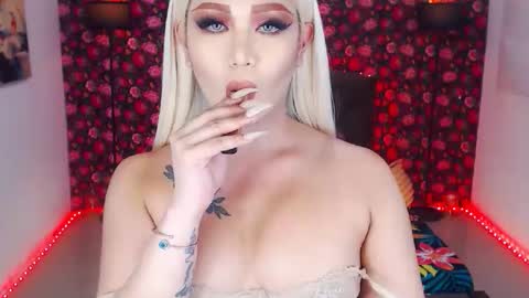 KYLIE BELLA  TS online show from 04-18-26, 07:58