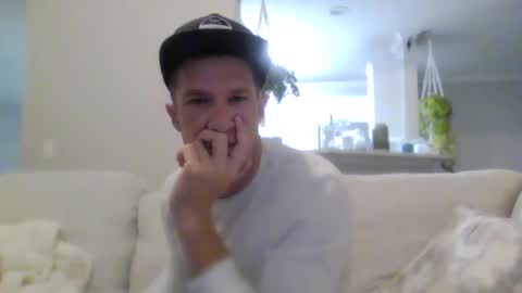 Snapshot of trash_man1989 chatting on 01-03-25, 11:33 trash_man1989 online show from 01-03-25, 11:33