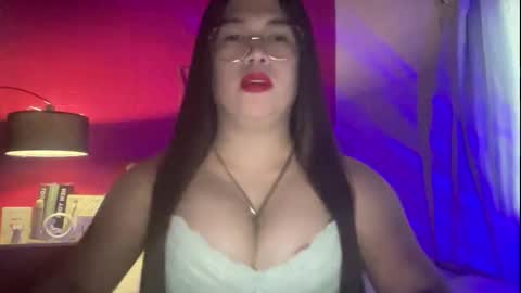 Snapshot of travelergirl chatting on 11-30-25, 04:38 travelergirl online show from 11-30-25, 04:38