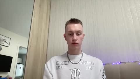 Travis online show from 04-01-26, 10:38