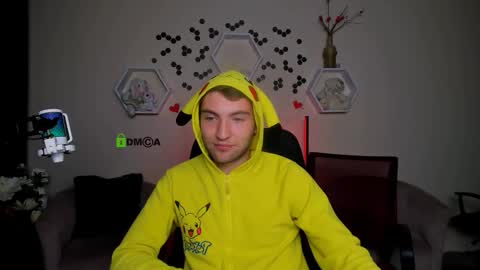 Snapshot of travis_wolf_ chatting on 09-13-25, 07:02 Travis online show from 09-13-25, 07:02