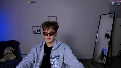 Snapshot of travis_wolf_ chatting on 09-15-25, 07:25 Travis online show from 09-15-25, 07:25