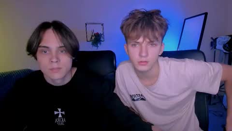 Snapshot of travis_wolf_ chatting on 09-23-25, 08:23 Travis online show from 09-23-25, 08:23