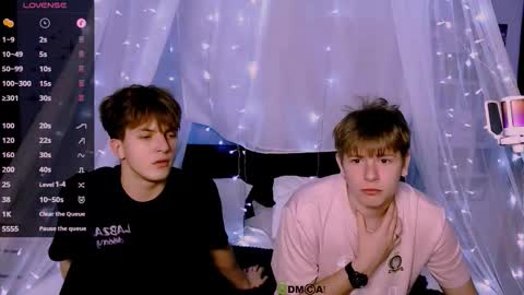 Snapshot of travis_wolf_ chatting on 09-30-25, 07:52 Travis online show from 09-30-25, 07:52