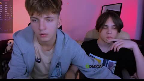 Snapshot of travis_wolf_ chatting on 10-05-25, 06:39 Travis online show from 10-05-25, 06:39