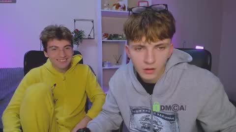 Snapshot of travis_wolf_ chatting on 10-11-25, 07:01 Travis online show from 10-11-25, 07:01