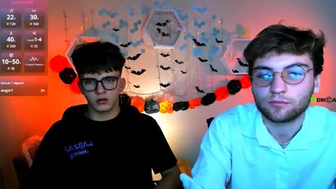 Snapshot of travis_wolf_ chatting on 10-25-25, 07:19 Travis online show from 10-25-25, 07:19