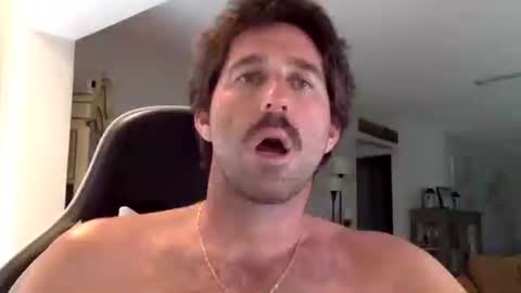 TravisKenn online show from 09-22-25, 06:43