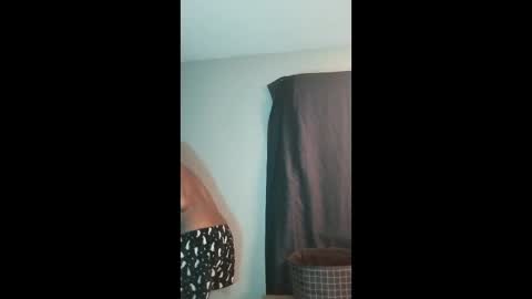 Snapshot of tray713152 chatting on 02-21-26, 12:44 10Thickness online show from 02-21-26, 12:44