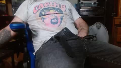 Dilly Dally online show from 03-18-26, 01:20