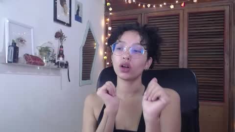Snapshot of treasuresz chatting on 01-30-25, 03:40 Emily online show from 01-30-25, 03:40