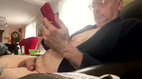 trebgeis1 online show from 02-16-25, 07:59