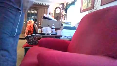 trebgeis1 online show from 12-17-25, 08:42