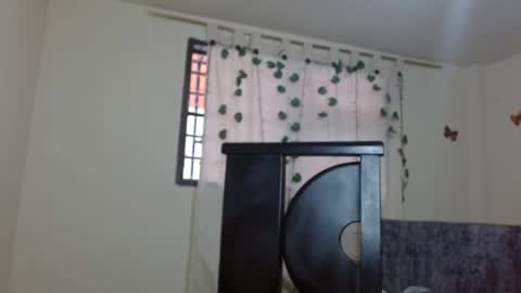 Snapshot of trebol_4 chatting on 06-03-26, 02:33 trebol_4 online show from 06-03-26, 02:33