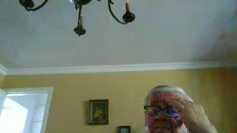Snapshot of trekbeestje1 chatting on 06-25-26, 03:49 trekbeestje online show from 06-25-26, 03:49