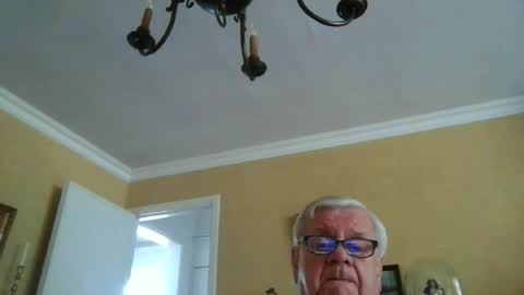 Snapshot of trekbeestje1 chatting on 07-16-26, 10:43 trekbeestje online show from 07-16-26, 10:43