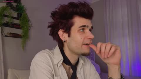 Snapshot of trevor_thomson chatting on 02-16-26, 10:22 Trevor online show from 02-16-26, 10:22