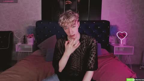 TrevorBenson online show from 11-11-25, 04:23