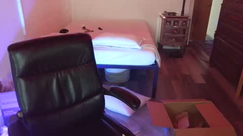 Treytronic online show from 05-07-26, 02:06