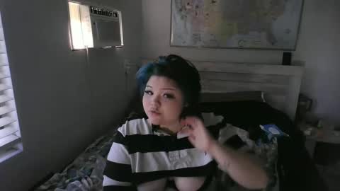 Trixie online show from 09-15-25, 07:25