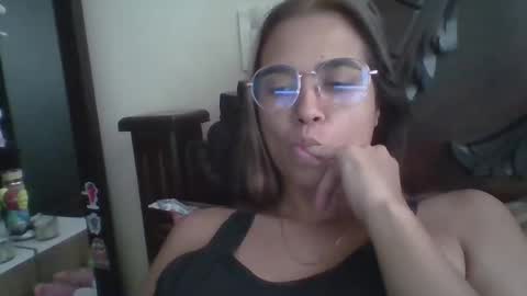 triana_bell online show from 01-09-26, 04:10